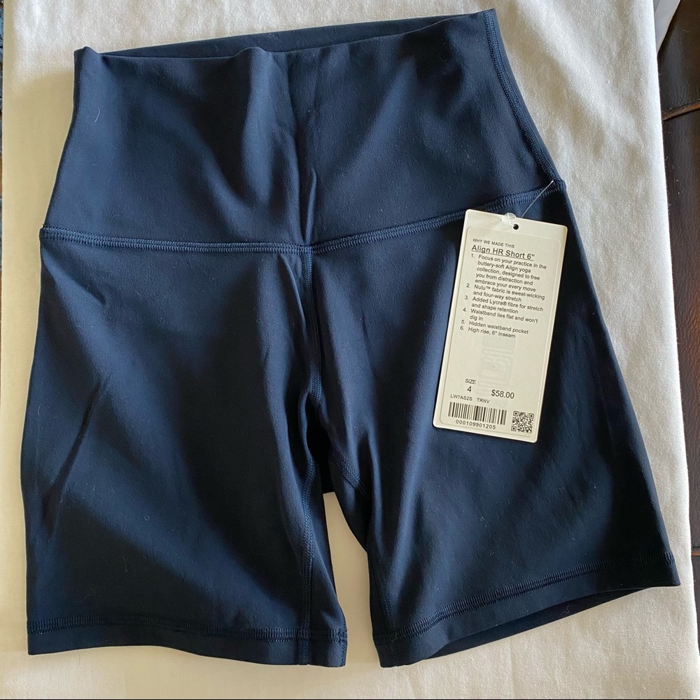 NWT Lululemon Align Short *6” True Navy size 4